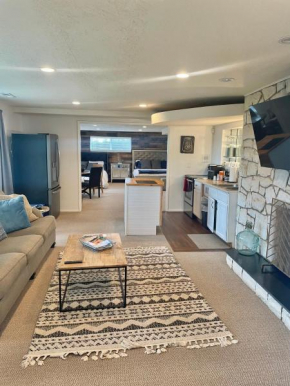 City light views getaway close to top ski resorts